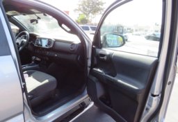 2017 Toyota Tacoma - Thumbnail 23