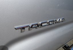 2017 Toyota Tacoma - Thumbnail 20