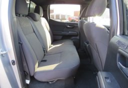 2017 Toyota Tacoma - Thumbnail 31