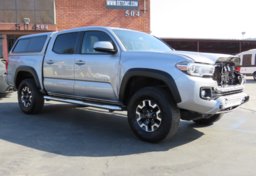 2017 Toyota Tacoma - Thumbnail 3