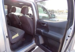 2017 Toyota Tacoma - Thumbnail 25