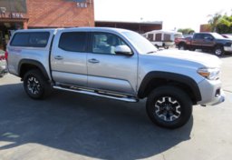 2017 Toyota Tacoma - Thumbnail 1