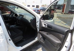 2020 Nissan Pathfinder - Thumbnail 21