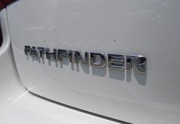 2020 Nissan Pathfinder - Thumbnail 19