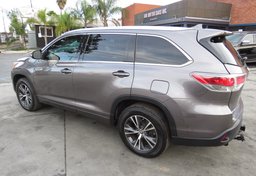 2016 Toyota Highlander - Thumbnail 6