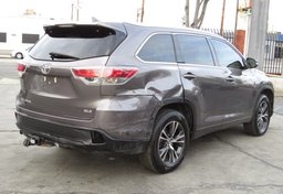 2016 Toyota Highlander - Thumbnail 5