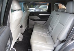 2016 Toyota Highlander - Thumbnail 32