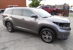 2016 Toyota Highlander - Thumbnail 4