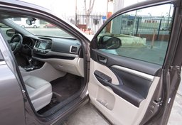 2016 Toyota Highlander - Thumbnail 26