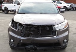 2016 Toyota Highlander - Thumbnail 11