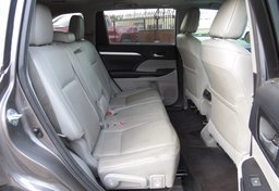 2016 Toyota Highlander - Thumbnail 28