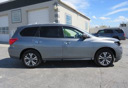 2018 Nissan Pathfinder - Thumbnail 10