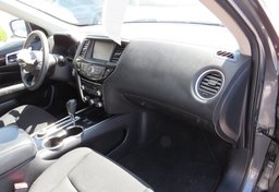 2018 Nissan Pathfinder - Thumbnail 23