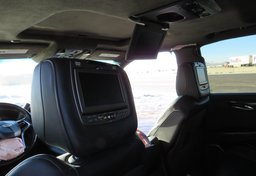 2016 Cadillac Escalade - Thumbnail 32