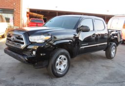 2020 Toyota Tacoma - Thumbnail 2