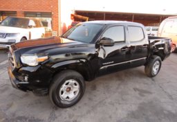 2020 Toyota Tacoma - Thumbnail 4