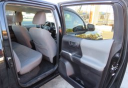 2020 Toyota Tacoma - Thumbnail 24