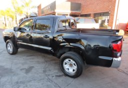 2020 Toyota Tacoma - Thumbnail 8