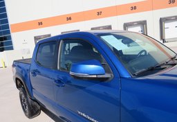 2016 Toyota Tacoma - Thumbnail 17