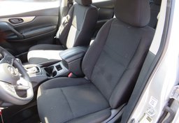 2021 Nissan Rogue Sport - Thumbnail 29