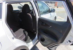 2021 Nissan Rogue Sport - Thumbnail 25