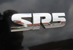 2020 Toyota Tacoma - Thumbnail 17