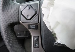 2020 Toyota Tacoma - Thumbnail 32