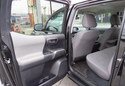 2020 Toyota Tacoma - Thumbnail 20