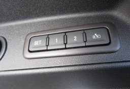 2020 Chevrolet Equinox - Thumbnail 33