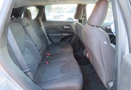 2020 Jeep Cherokee - Thumbnail 32