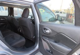 2020 Jeep Cherokee - Thumbnail 23