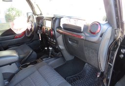 2012 Jeep Wrangler Unlimited - Thumbnail 32