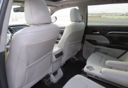 2016 Toyota Highlander - Thumbnail 24