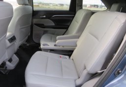 2016 Toyota Highlander - Thumbnail 25