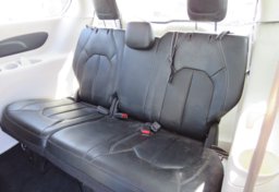 2020 Chrysler Voyager - Thumbnail 31