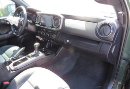 2021 Toyota Tacoma 4WD - Thumbnail 25