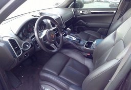 2017 Porsche Cayenne - Thumbnail 4