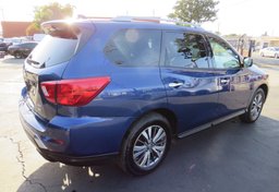 2020 Nissan Pathfinder - Thumbnail 9