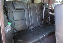 2015 Chevrolet Suburban - Thumbnail 32