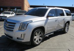 2015 Chevrolet Suburban - Thumbnail 4