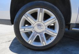 2015 Chevrolet Suburban - Thumbnail 19