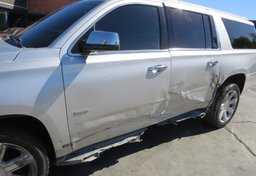 2015 Chevrolet Suburban - Thumbnail 13