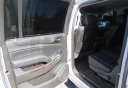 2015 Chevrolet Suburban - Thumbnail 22