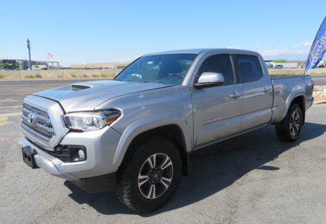 Picture of 2016 Toyota Tacoma