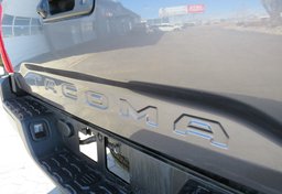 2019 Toyota Tacoma 2WD - Thumbnail 15