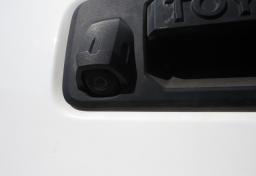 2016 Toyota Tacoma - Thumbnail 17