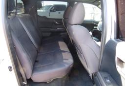 2016 Toyota Tacoma - Thumbnail 29