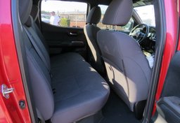 2017 Toyota Tacoma - Thumbnail 31