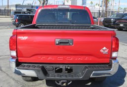 2017 Toyota Tacoma - Thumbnail 12