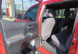 2017 Toyota Tacoma - Thumbnail 24